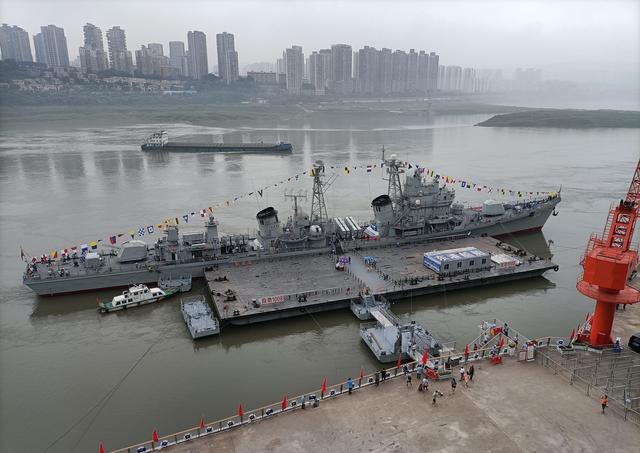 重庆舰——中国海军的骄傲，重庆116军舰，重庆舰——中国海军的骄傲，重庆军舰116荣耀登场