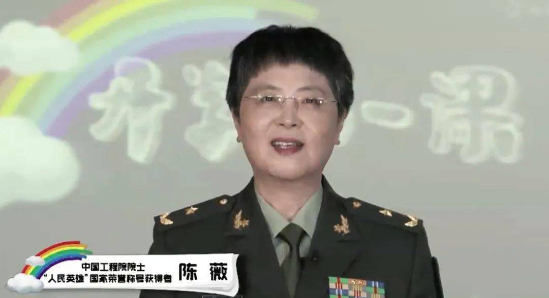 军事频道主持人刘羽洋，声音与形象的完美结合，军事频道主持人刘羽洋，声音与形象之完美融合