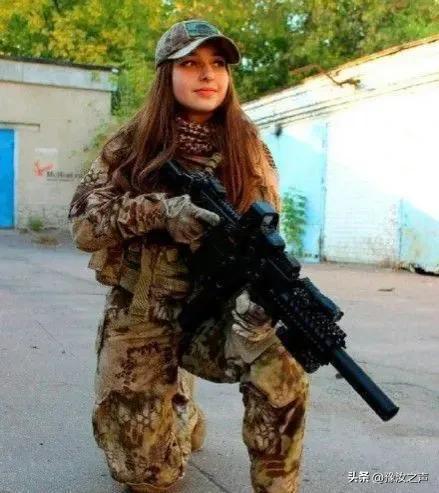 性感女兵，力量与魅力的完美结合，性感女兵，力量与魅力的极致交融