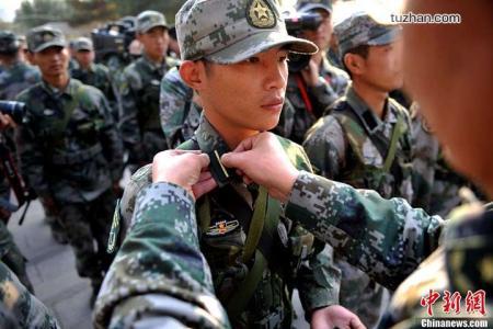 新兵入伍训练，挑战与成长，新兵入伍训练，挑战与成长之旅