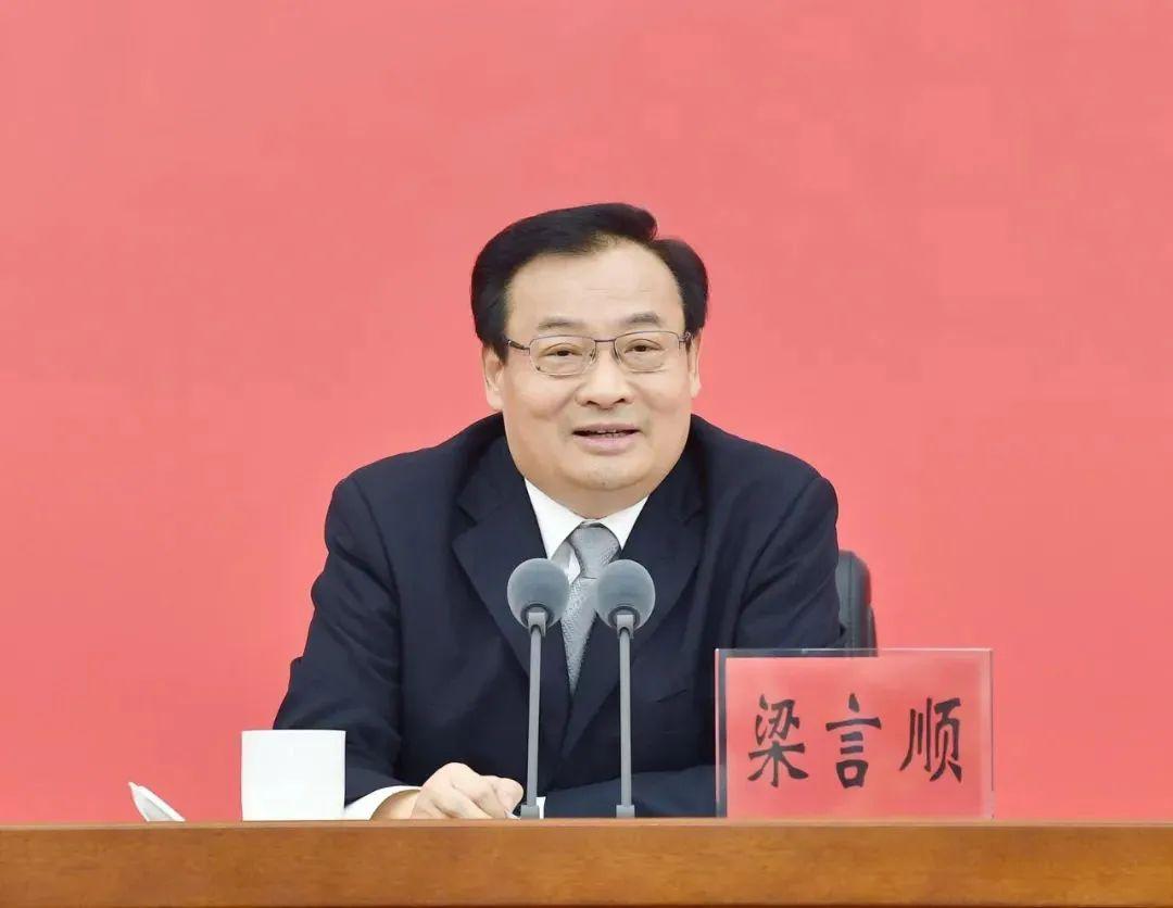 新闻发布会主持人开场白，构建沟通桥梁，开启信息之门，新闻发布会主持人开场白，构建沟通桥梁，开启信息盛宴之门