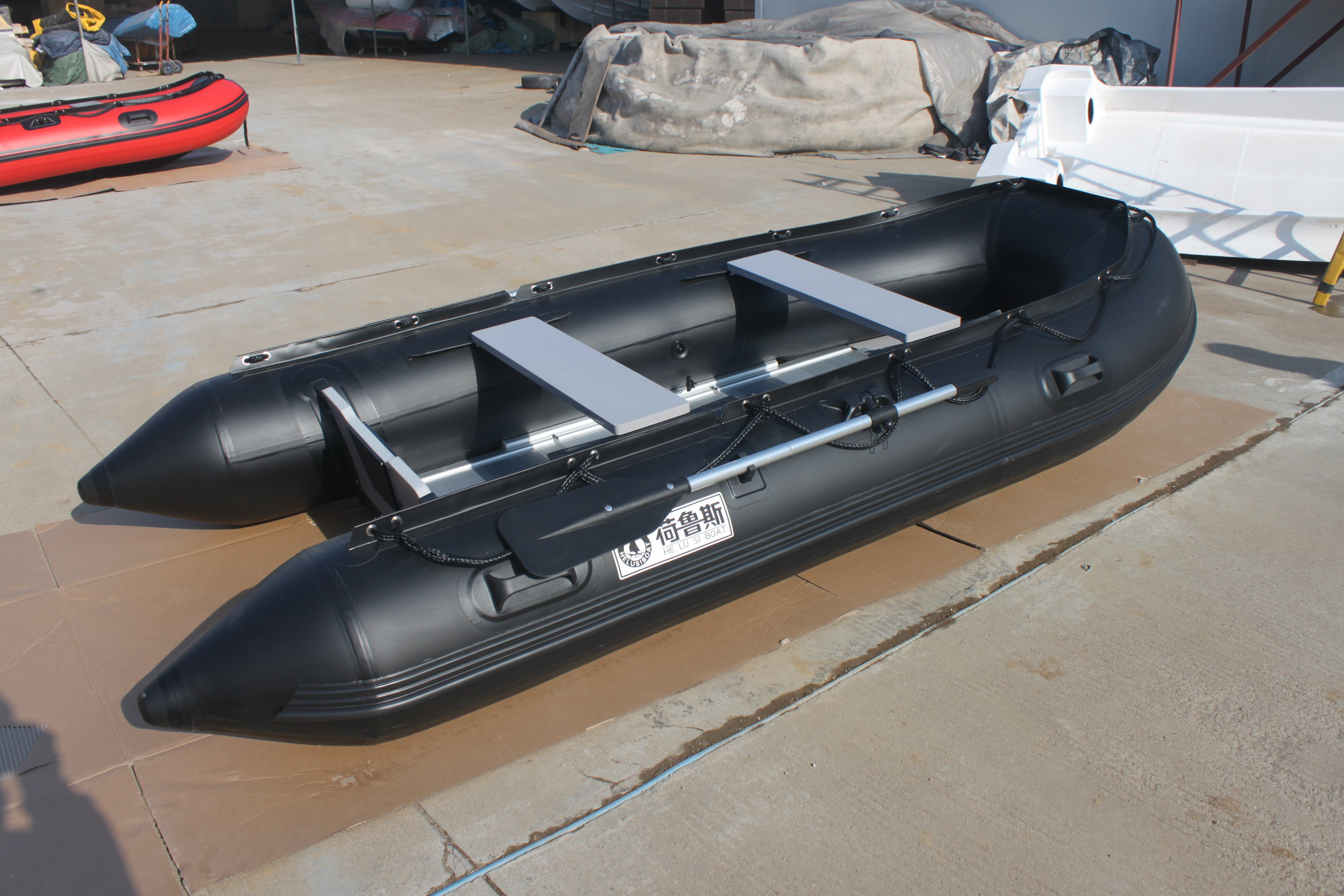 军用硬壳充气艇，现代军事技术的创新之作，军用硬壳充气艇，现代军事技术的革新典范