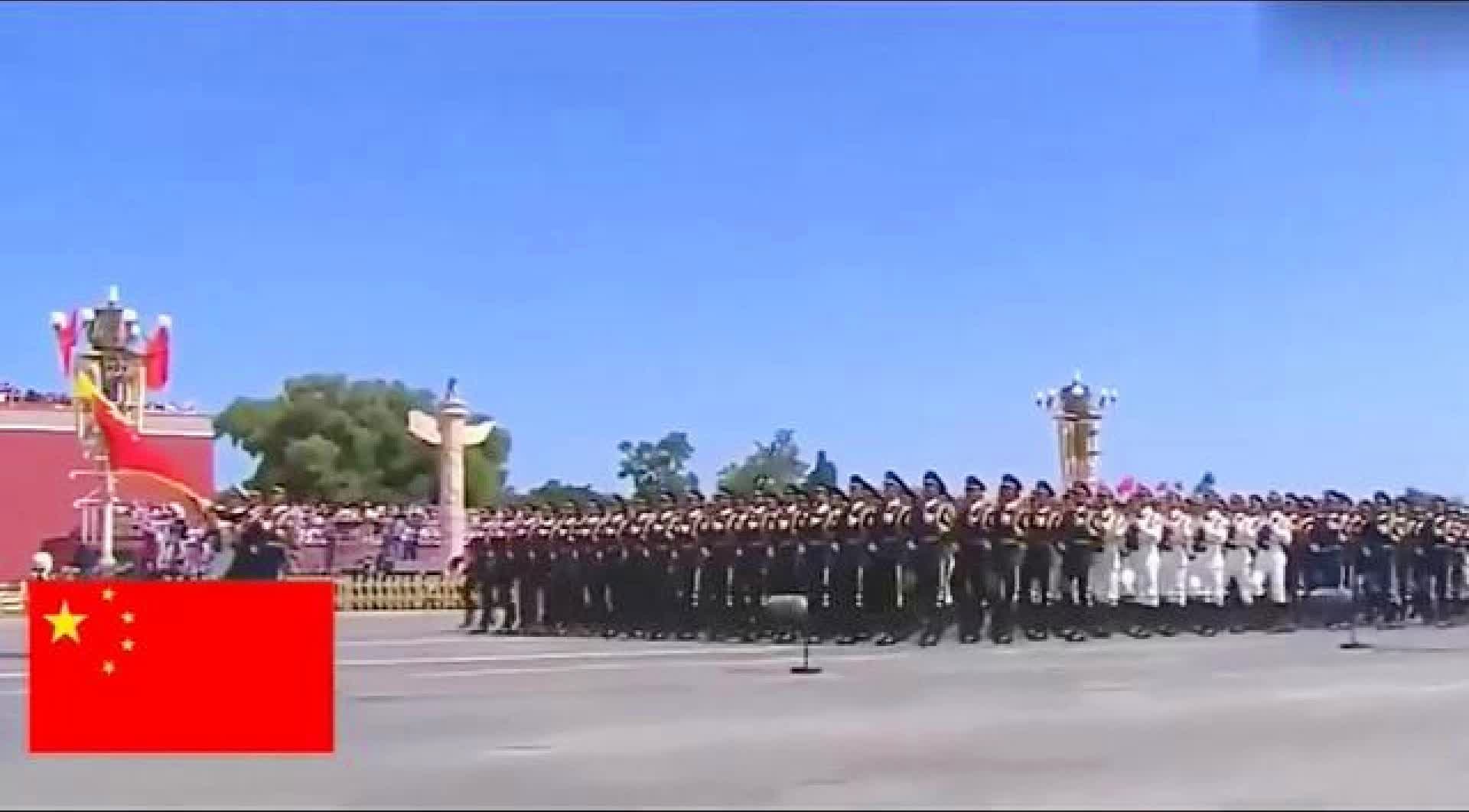 中国阅兵，外国人的深度点评，外国专家深度解析中国阅兵，展现强大国防实力与民族精神
