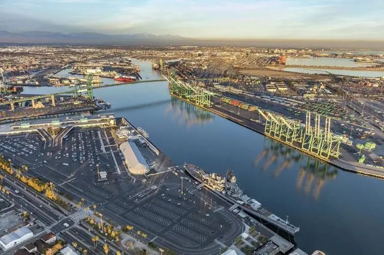 美国西部最大的港口城市——繁荣的门户与多元文化的交汇点,美国西部最大港口城市,繁荣交汇点与多元文化融合地