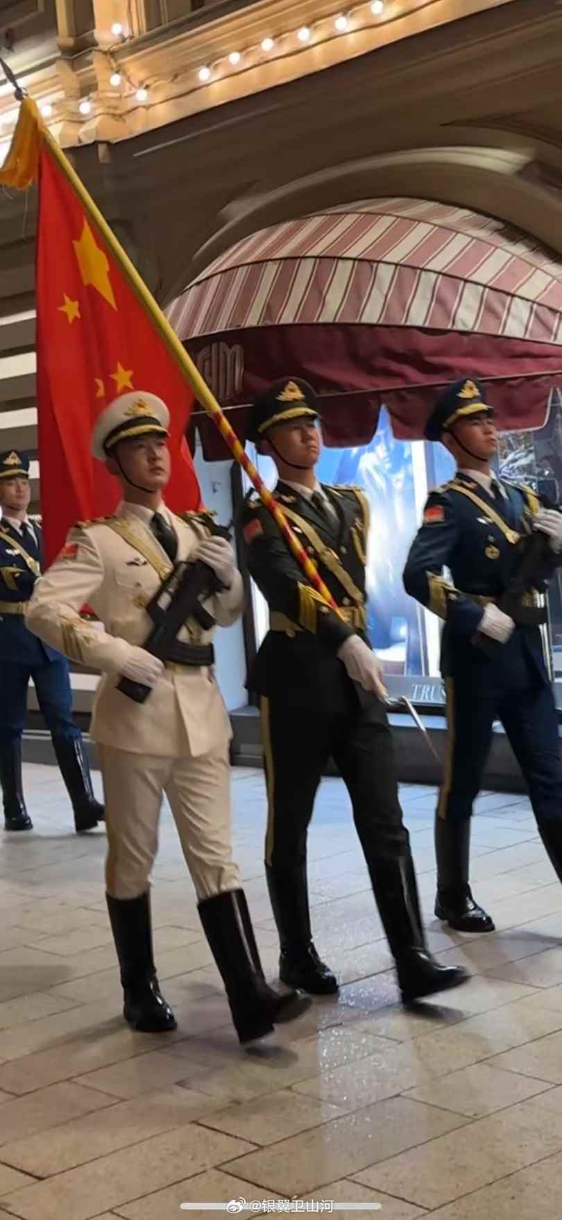 中国仪仗队参加2020年俄罗斯红场阅兵，跨越国界的军事友谊与荣耀展示，中国仪仗队参加俄罗斯红场阅兵，跨越国界的军事友谊与荣耀时刻