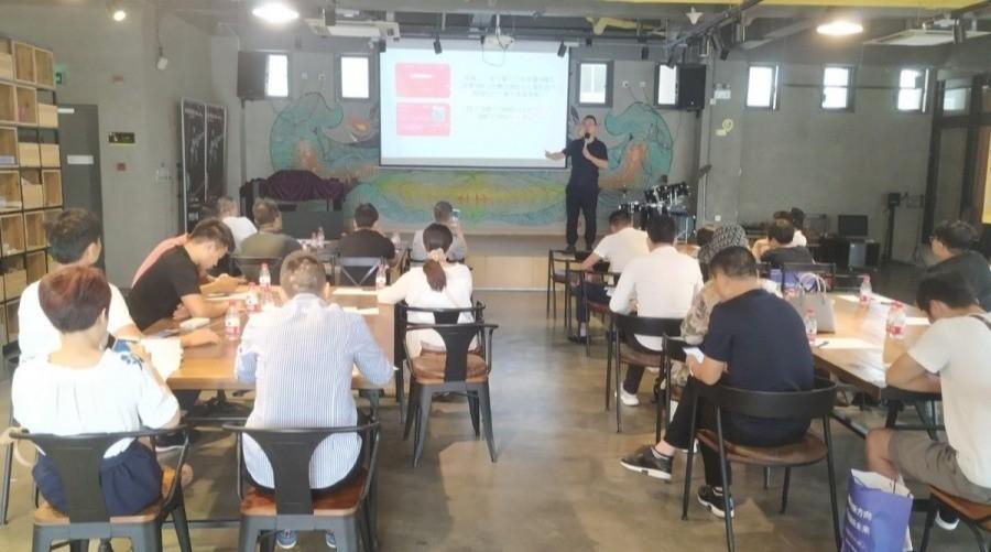 凤凰网论坛，免费提供网络交流平台的卓越力量，凤凰网论坛，卓越网络交流平台的力量之源