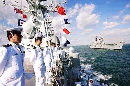 海军节有感,荣耀与责任并存,海军节的荣耀与责任,并肩前行的心路历程