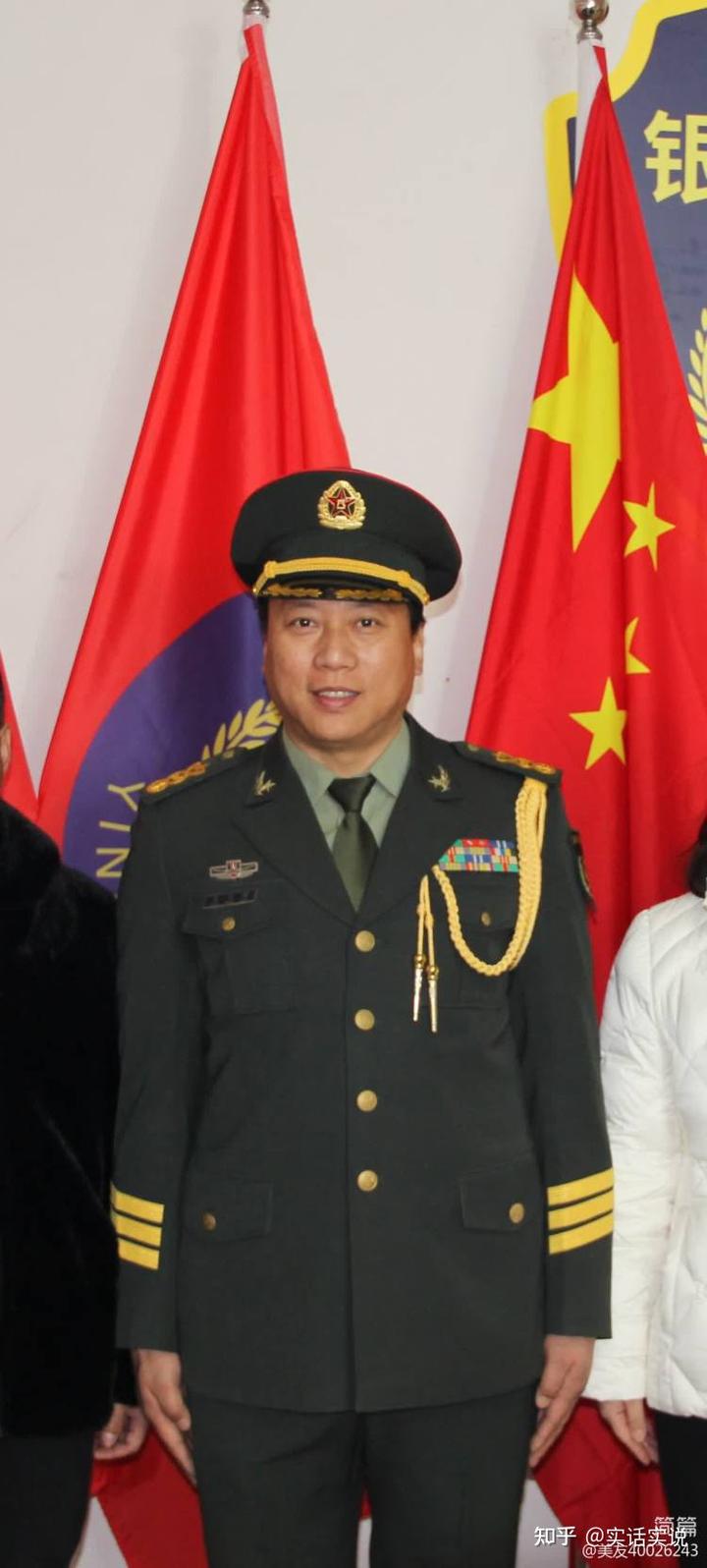 中央军事频道主持人逗号，声音与形象的完美结合，中央军事频道主持人逗号，声形俱佳的完美结合典范