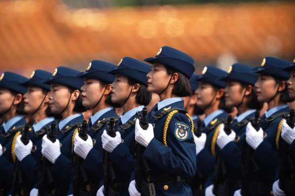 女兵方队