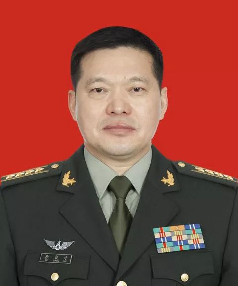 驻澳门司令员于长江生平简介，驻澳门司令员于长江生平简介，军事领袖的辉煌历程