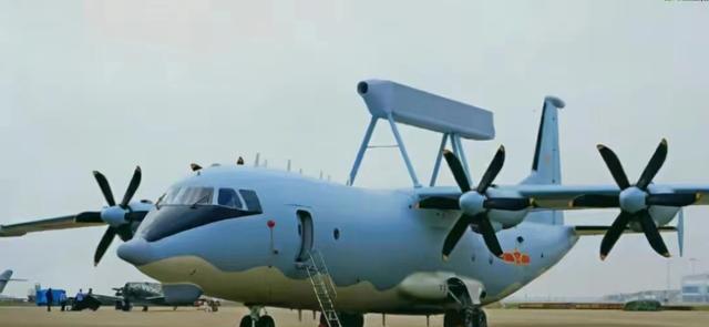 空警200机组人员数量揭秘,多少人组成的专业团队?,空警200机组人员数量揭秘,专业团队构成揭秘!