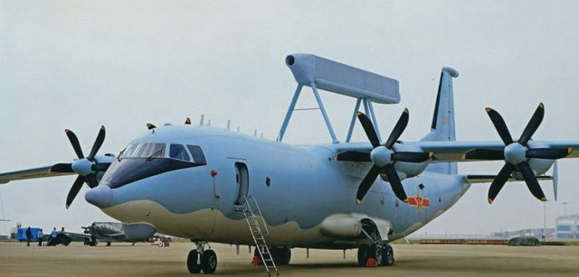 空警200机组人员数量揭秘,多少人组成的专业团队?,空警200机组人员数量揭秘,专业团队构成揭秘!