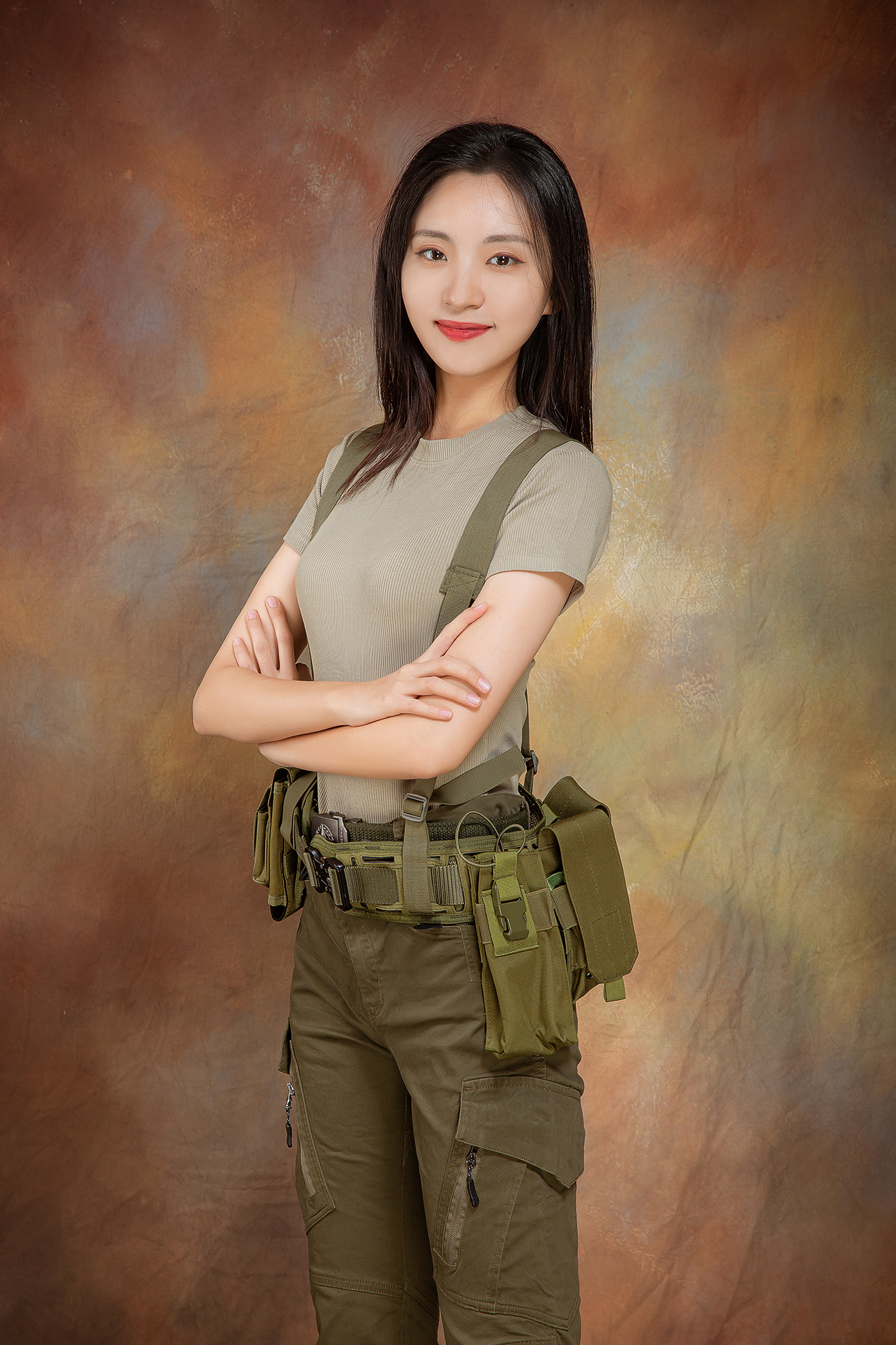 军事频道黄子轩个人资料深度解析，军事频道主持人黄子轩个人资料深度解析