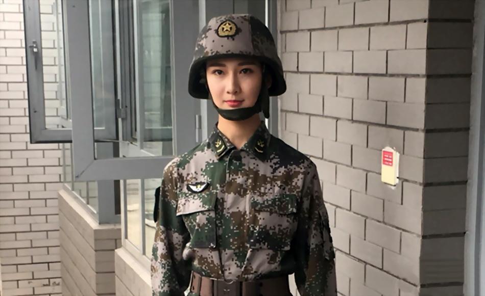 解放军三军仪仗队女兵表演，荣耀与力量的展现，解放军三军仪仗队女兵表演，荣耀与力量的璀璨瞬间