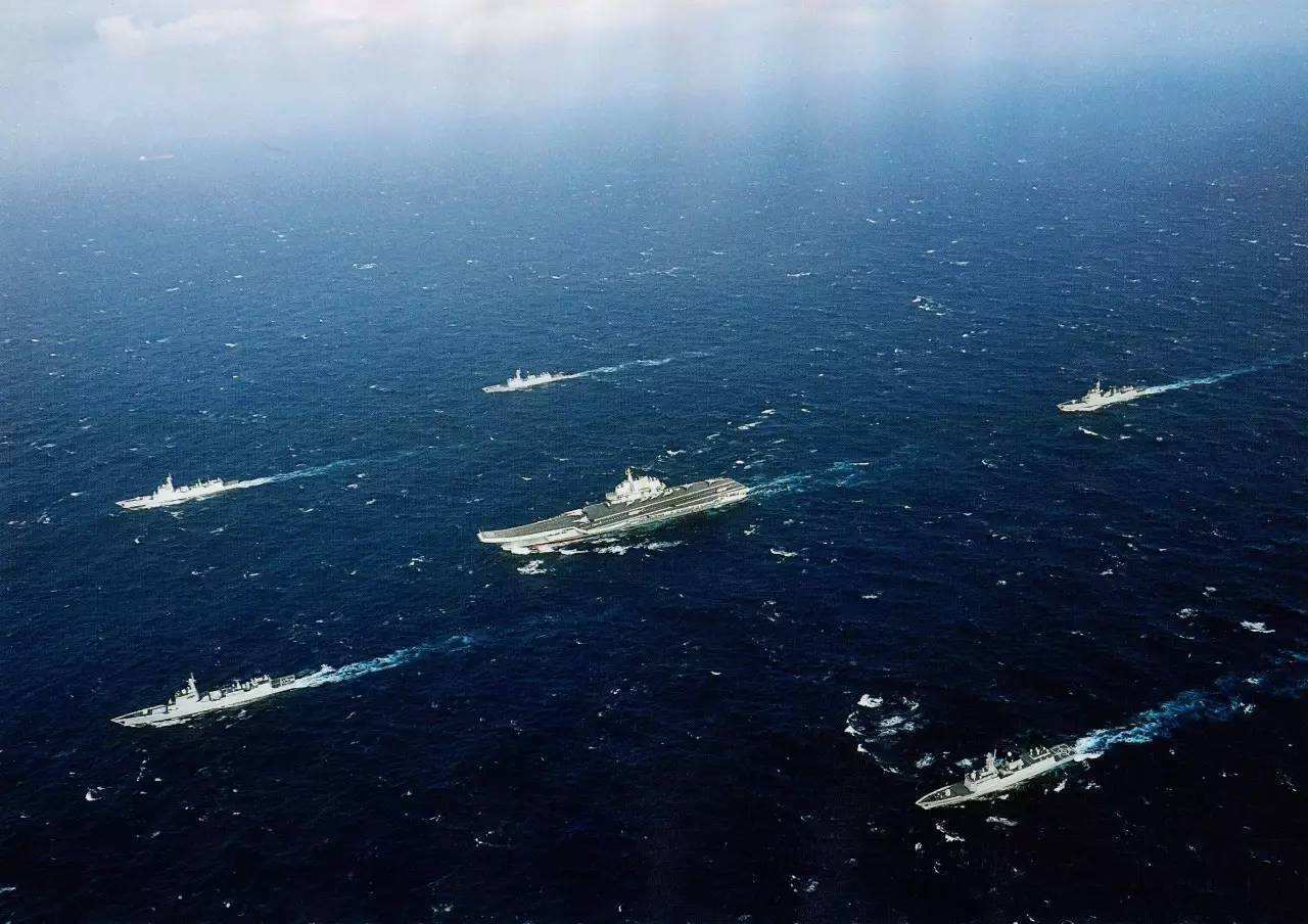 辽宁舰航母编队出海，展示中国海军力量的崛起，辽宁舰航母编队出海，彰显中国海军力量的崛起