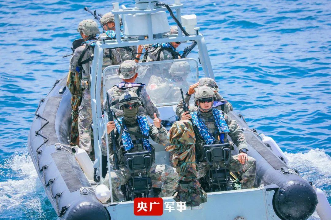 蛟龙突击队与胡豪威，铁血战士的荣耀与使命，蛟龙突击队与胡豪威，铁血战士的荣耀使命之战