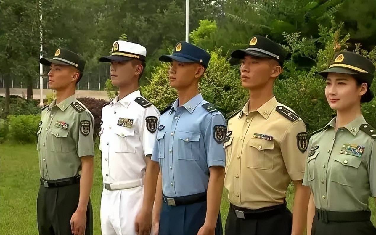 中国人民解放军火箭军军服，荣耀与力量的象征，中国人民解放军火箭军军服，荣耀与力量的标志