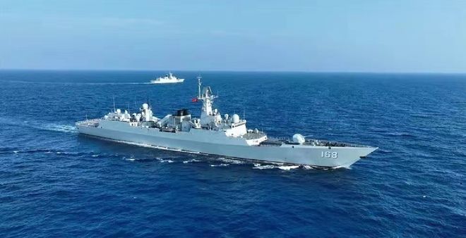 揭秘中国海军的骄傲之作，15B型导弹驱逐舰，揭秘中国海军的骄傲，揭秘中国海军的骄傲之作——揭秘中国海军的利器，中国海军的骄傲之作，揭秘中国海军的利器——中国海军新一代导弹驱逐舰，揭秘中国海军新一代导弹驱逐舰——中国海军的骄傲之作，中国海军的骄傲——中国海军15B型导弹驱逐舰。