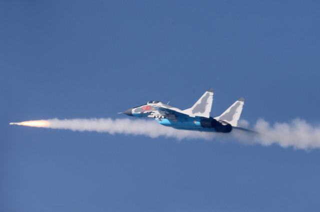 长剑-10巡航导弹战斗部重量及其军事应用,长剑-10巡航导弹战斗部重量及军事应用解析