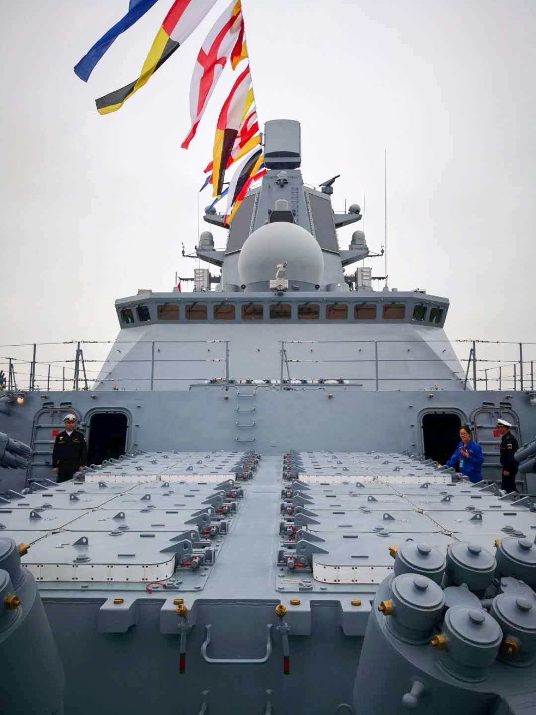 海军70周年阅兵式外国舰艇,国际力量的汇聚与展示,外国舰艇齐聚海军70周年阅兵盛典,国际力量的汇聚与展示