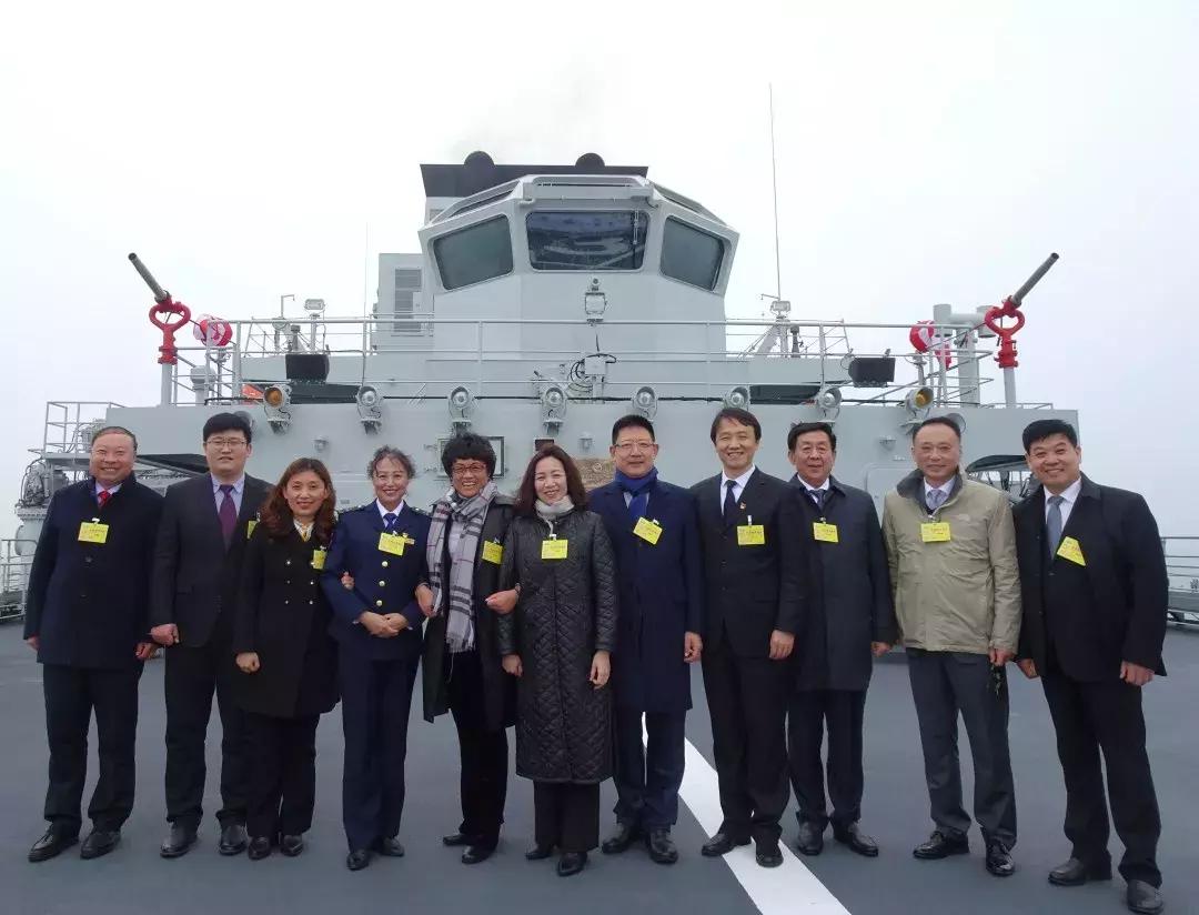 海军70周年阅兵式外国舰艇,国际力量的汇聚与展示,外国舰艇齐聚海军70周年阅兵盛典,国际力量的汇聚与展示