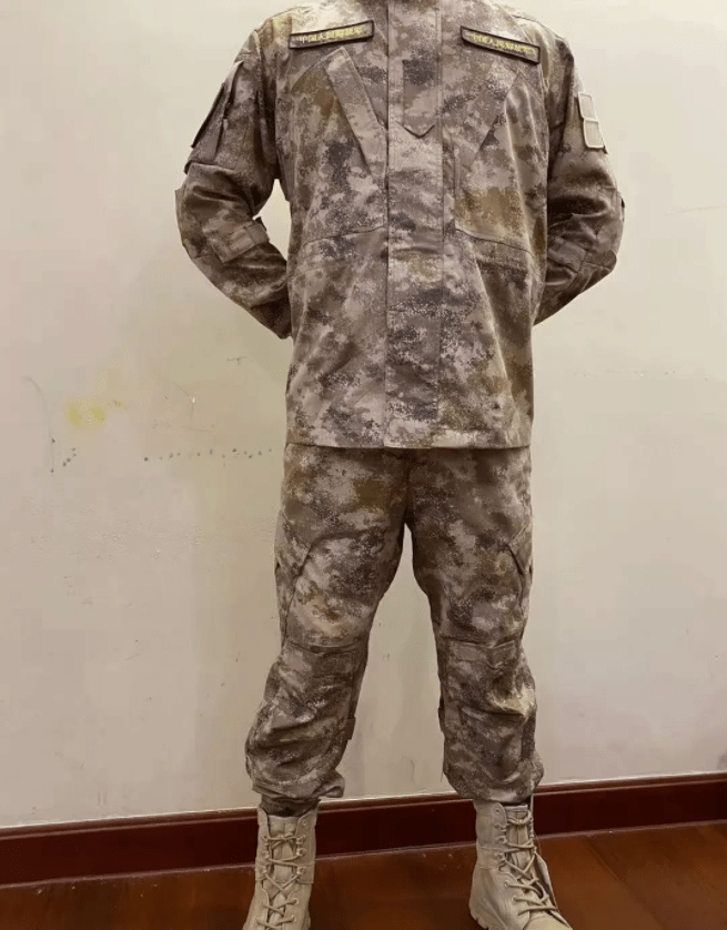 星空迷彩作战服出售，现代战争中的必备装备，星空迷彩作战服热销，现代战争必备装备