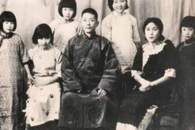 揭秘两弹一星之父，究竟是谁？视频解读背后的传奇故事，揭秘两弹一星之父，传奇故事背后的神秘人物解读视频