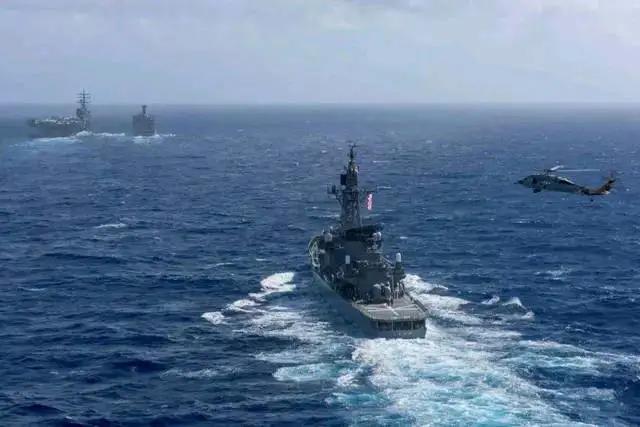 揭秘中国海军的巨舰守护者，88号航母保障船，揭秘中国海军巨舰守护者，航母保障船88号揭秘