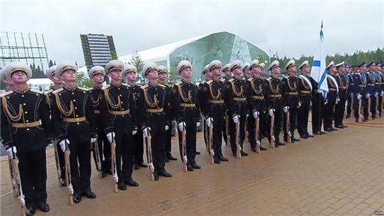 武警礼宾服，传统与现代的交融，展现礼仪之邦的风采，武警礼宾服，传统与现代交融，展现礼仪之邦的荣耀风采