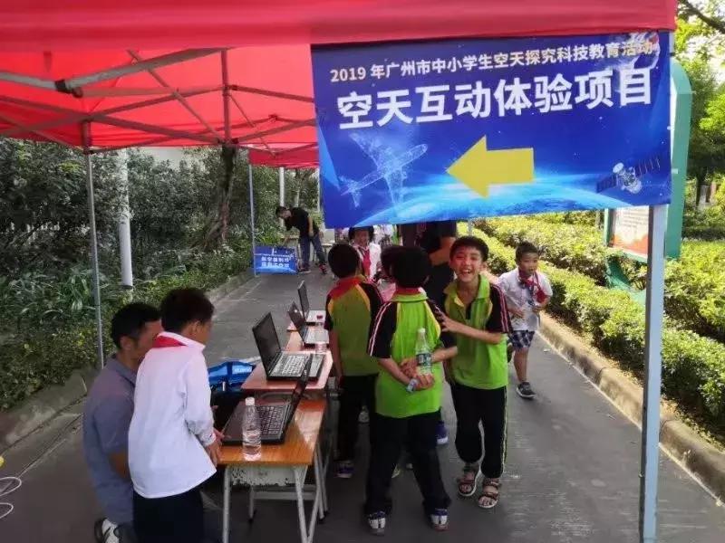 探索巨型航模，揭秘110kg航模的世界，揭秘巨型航模的世界，探索重达110kg的航模奥秘