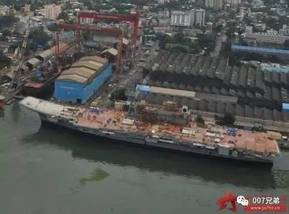 中国海军的新篇章，007航母的崛起，中国海军新篇章，007航母崛起引领时代