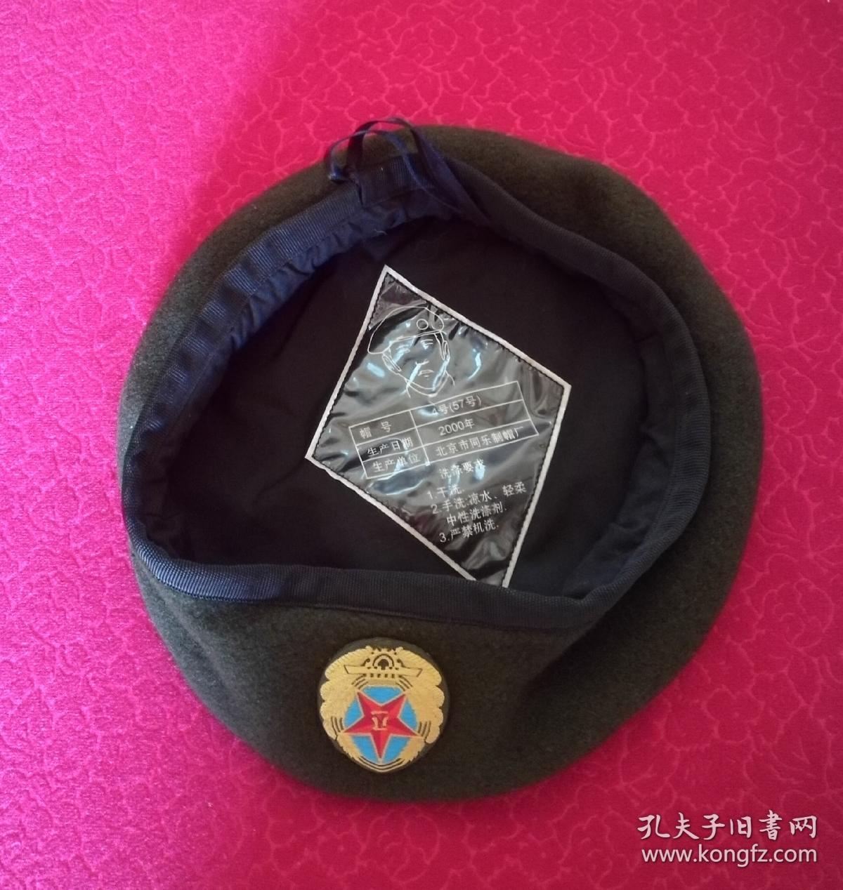 解放军现今是否仍佩戴贝雷帽？，解放军现今是否仍佩戴贝雷帽？揭秘其装备现状。