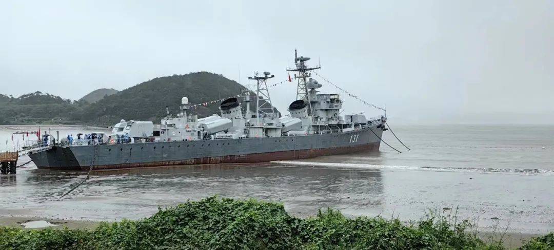 中国南京舰与时代的步伐，走向深蓝之途的13.1年印记，中国南京舰，时代印记下的深蓝征途——13.1年回顾