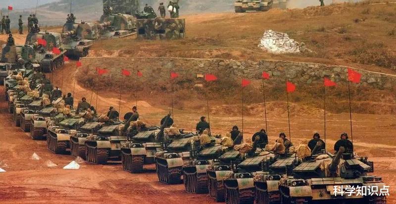 中国宣布准备战争，和平发展的坚定立场与国防力量的必要准备，中国坚定立场，和平发展不忘国防力量，战争准备彰显决心