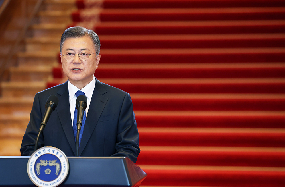 文在寅宣布解散国家紧急状态，重塑国家治理体系的重大决策，文在寅宣布重塑国家治理体系，解散国家紧急状态决策重磅出炉