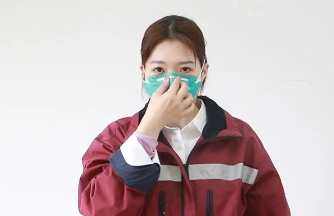 如何正确佩戴N95口罩,正确佩戴N95口罩的方法指南