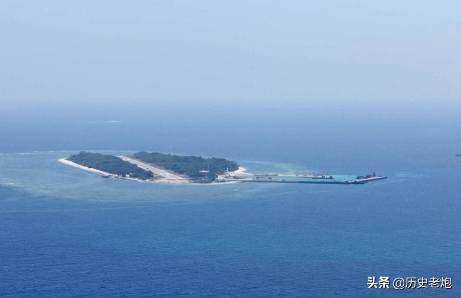 解放军进驻香港全过程，回顾与展望，解放军进驻香港历程，回顾与前瞻