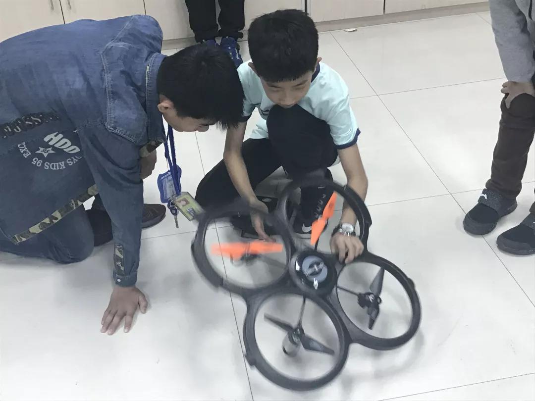 辽宁号梦想号航空母舰模型——探索海洋力量的梦幻之旅，辽宁号航空母舰模型，探索海洋力量的梦幻之旅