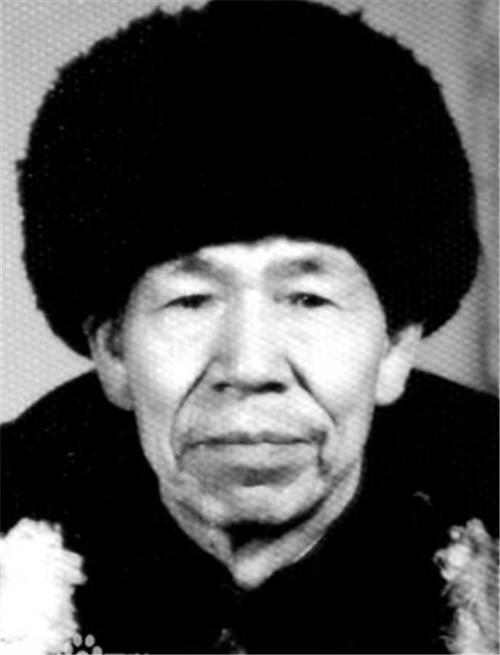 论十个一等功与官职升迁之路，十个一等功与官职升迁之路的探讨