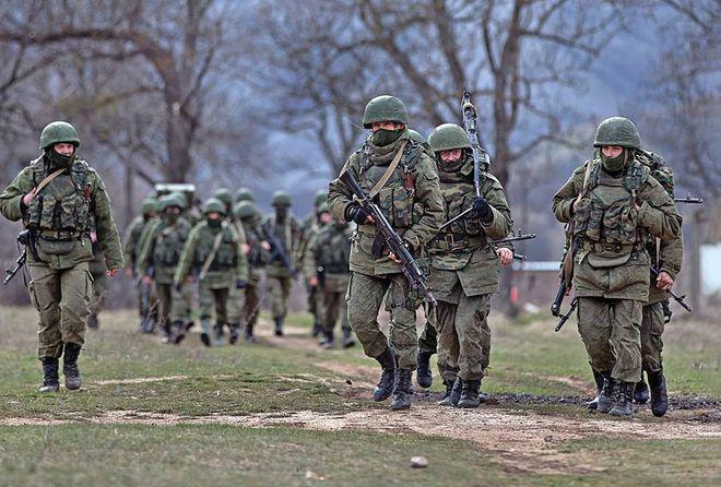 士兵们全副武装,战争的真相与英勇精神的展现,全副武装的士兵,战争真相与英勇精神的展现