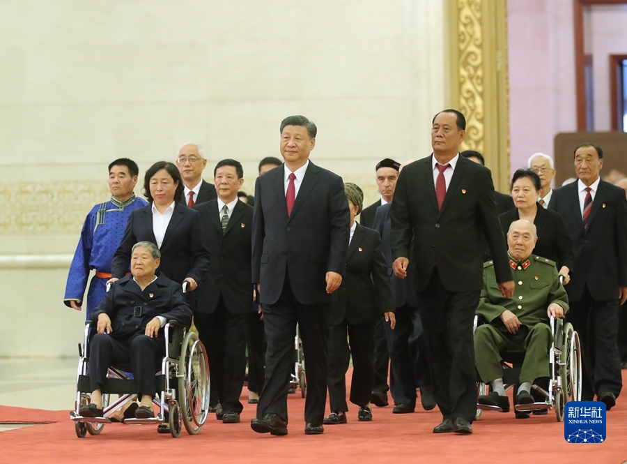 共和国勋章获得者九人，荣耀与担当的象征，共和国勋章获得者九人，荣耀与担当的象征，致敬国家英雄