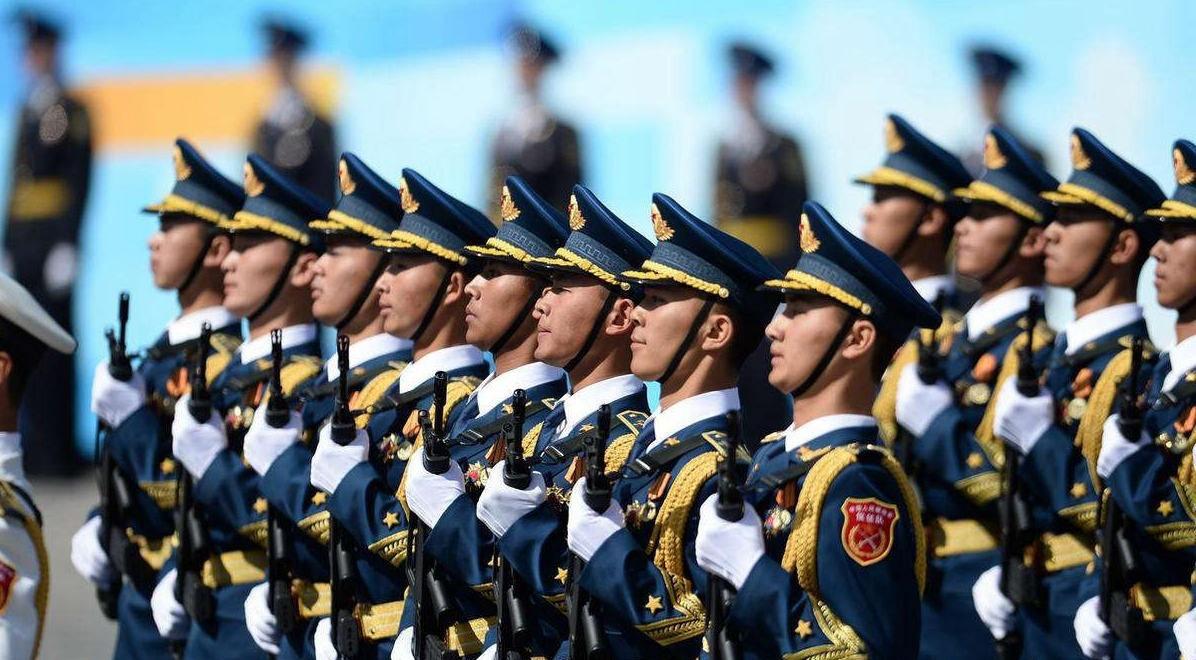 盛世展雄姿——2022年中国阅兵方阵概览，盛世展雄姿——揭秘中国阅兵方阵风采之2022年盛典纪实。