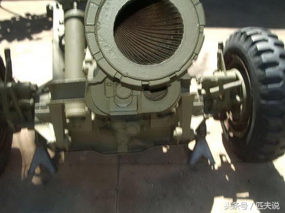美国M1型105毫米轻型榴弹炮，战争中的得力助手，美国M1型105毫米榴弹炮，战场上的得力助手