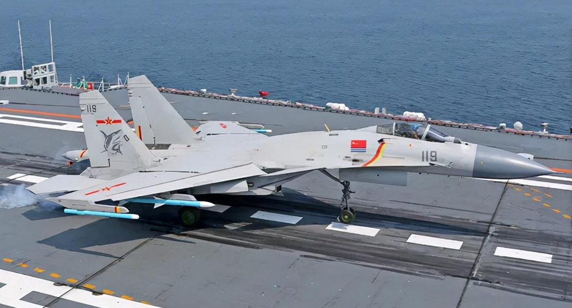 歼-15,沈飞与成飞的骄傲,歼-15,沈飞与成飞的荣耀之战机