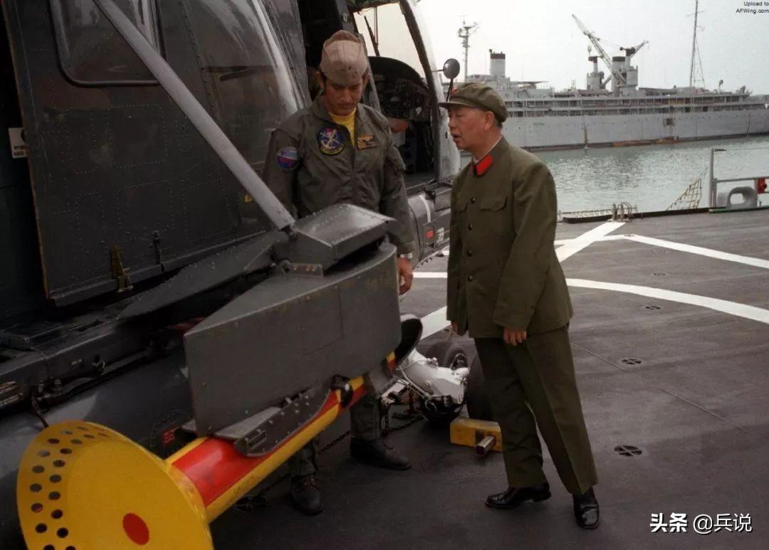 探索新纪元，走进中国军队的17式军大衣，走进新纪元，揭秘中国军队17式军大衣的奥秘