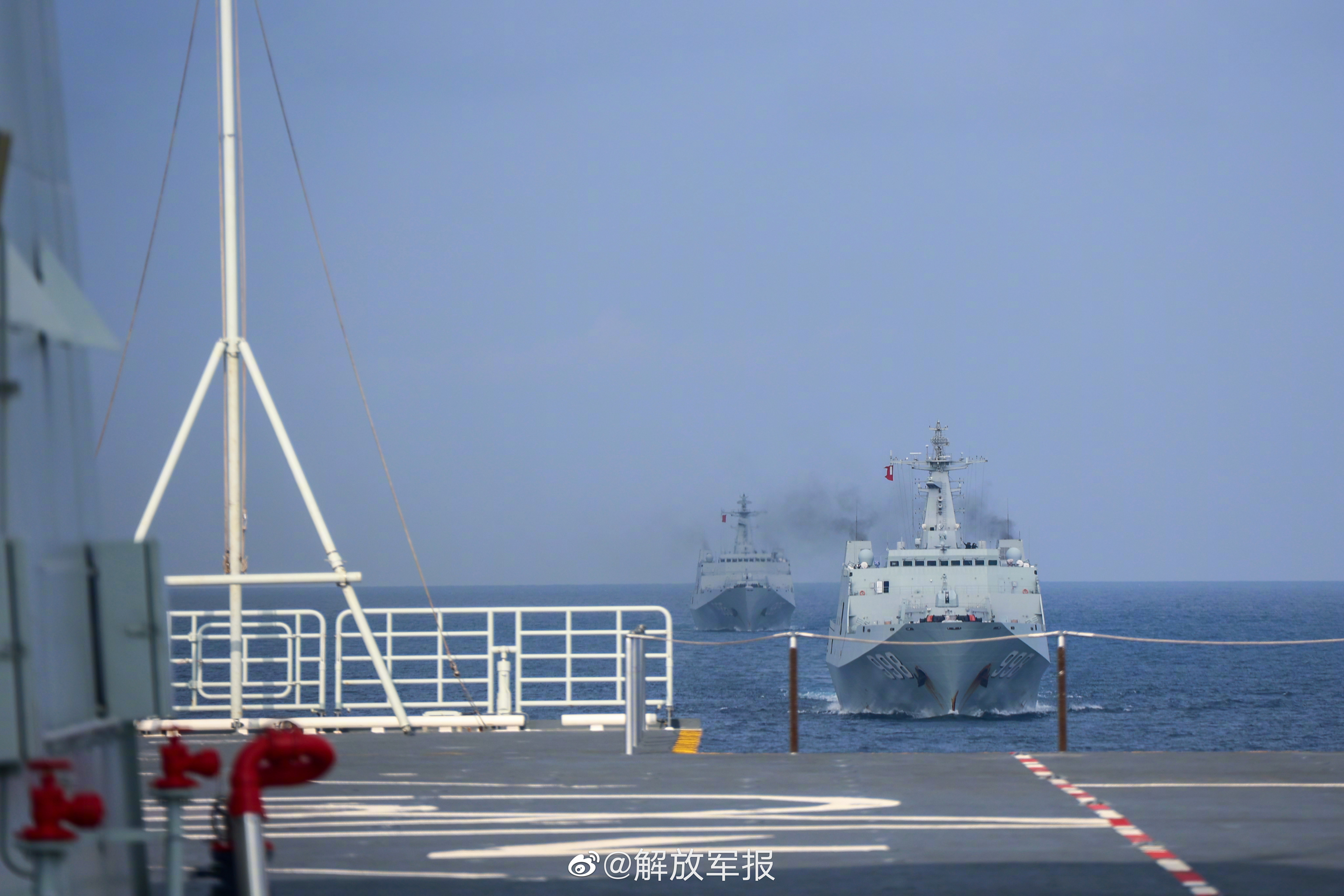 昆仑山舰在南海演练，展现中国海军力量与决心，昆仑山舰南海演练彰显中国海军力量与决心