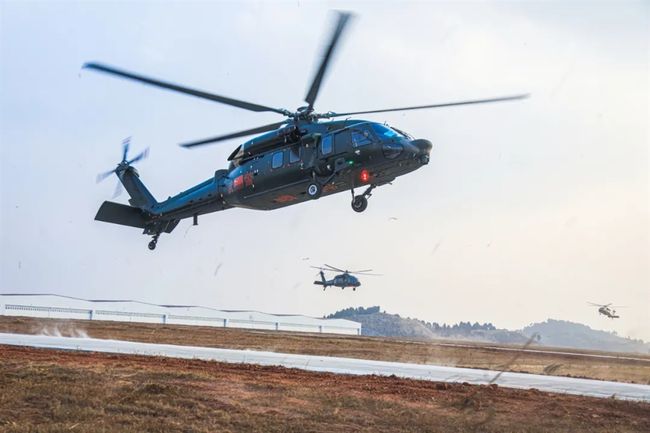 直-18与直-8G，空中巨翼的新征程，直-18与直-8G，空中巨翼开启新征程