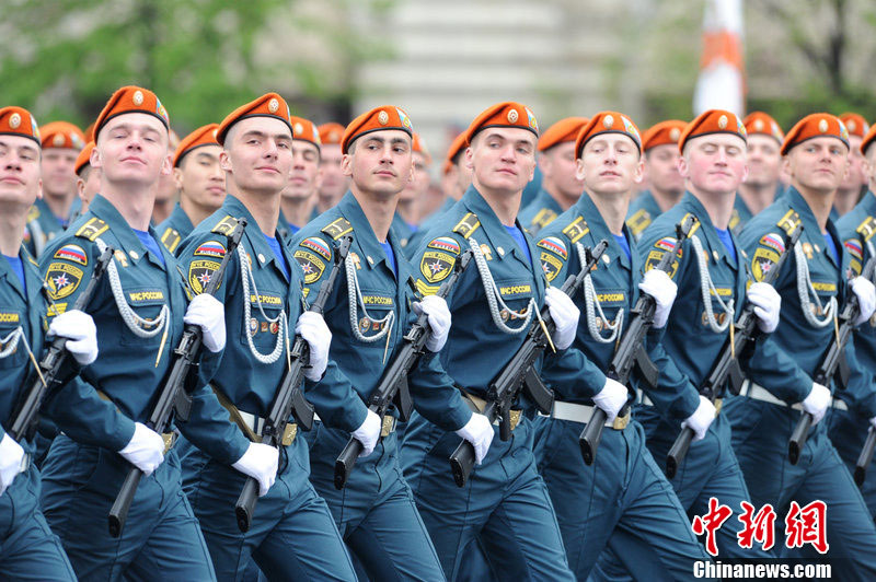 胜利日大阅兵的开始，历史、纪念与未来的昭示，胜利日大阅兵启幕，历史纪念与未来昭示的时刻