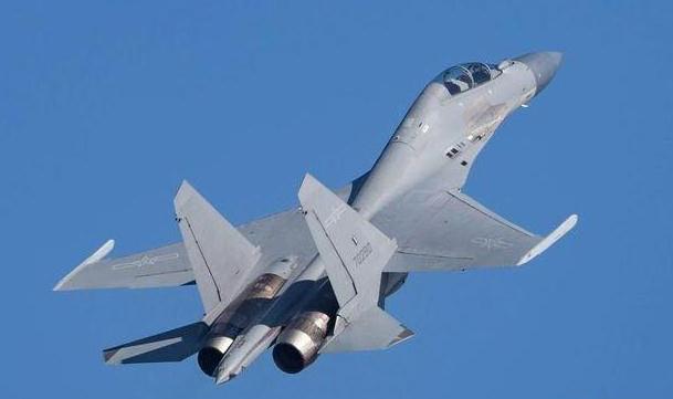 歼16与歼20,深度解析两款战斗机的优劣,歼16与歼20深度对比,解析两款战斗机的优势与劣势