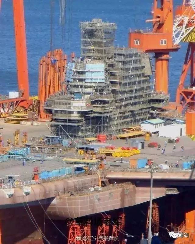 航母下水阶段,探究其背后的发展历程与关键意义,航母下水阶段,发展历程与重大意义的探究